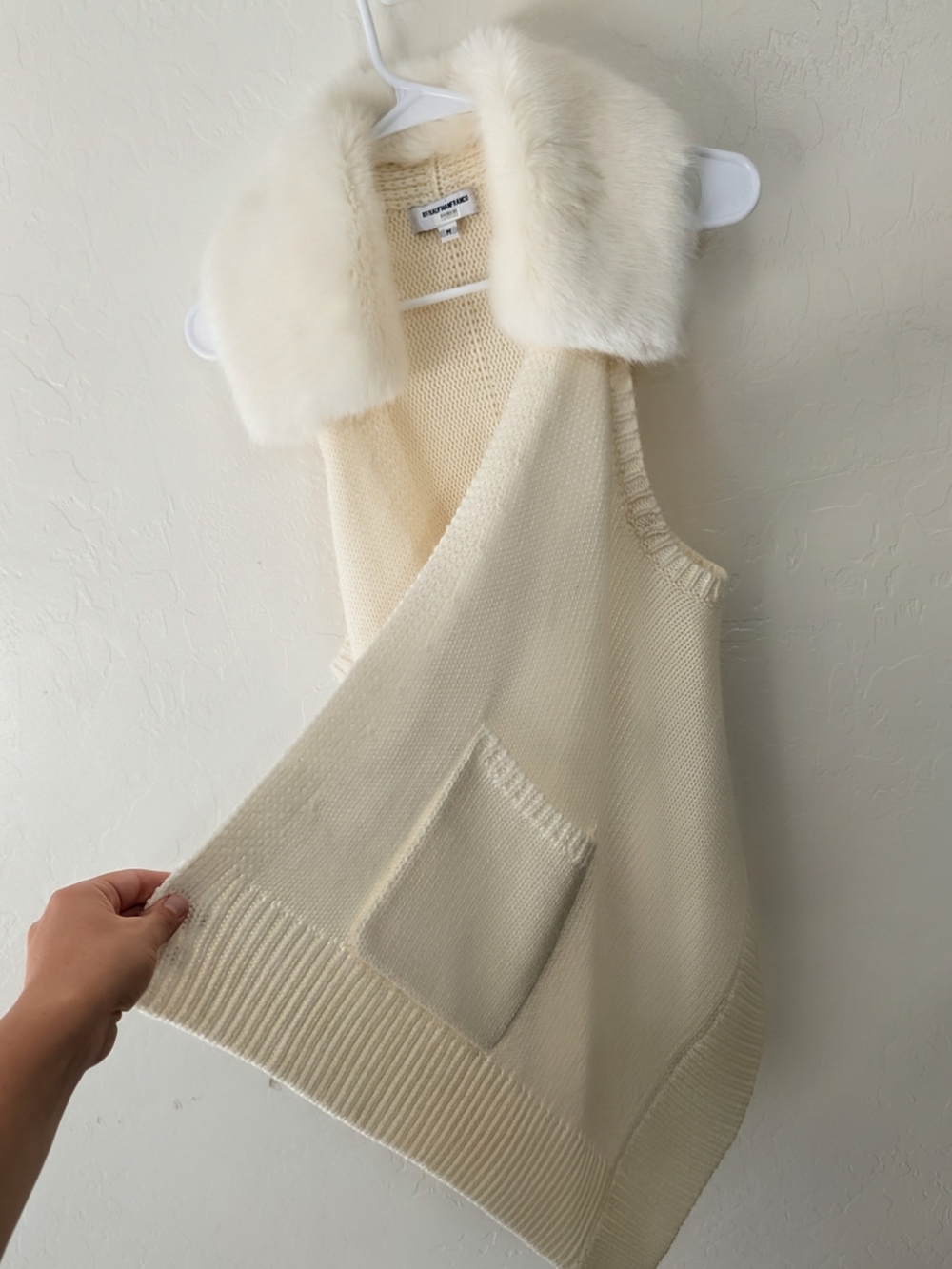 KF/KaufmanFranco White Knit Faux Fur Collar Cardigan Vest Size